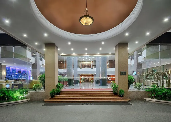 Khách sạn Plaza