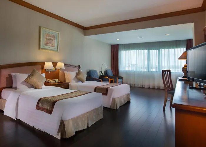 Plaza 4* Hạ Long