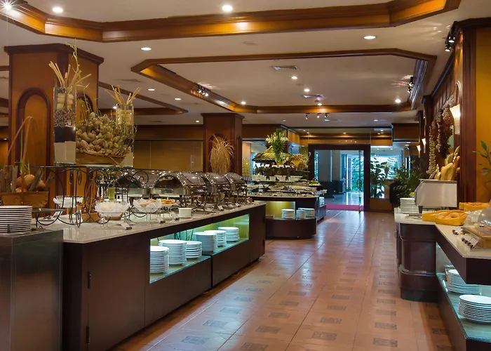 Khách sạn Plaza 4*