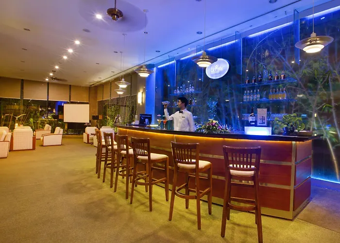 Plaza Hạ Long