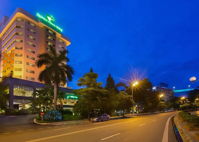 Plaza 4* Hạ Long