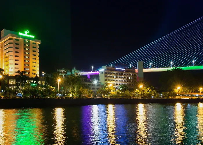Khách sạn Plaza Hạ Long