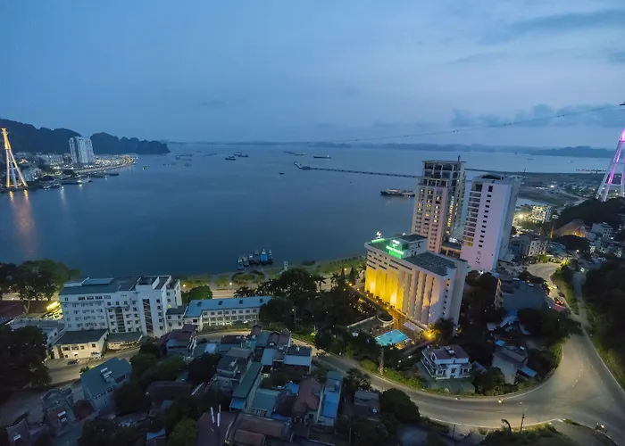 Plaza Khách sạn