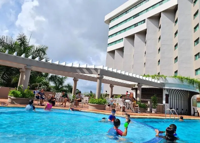 Khách sạn Plaza 4*