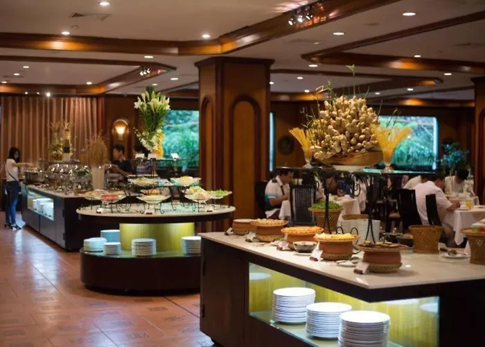 Plaza Khách sạn