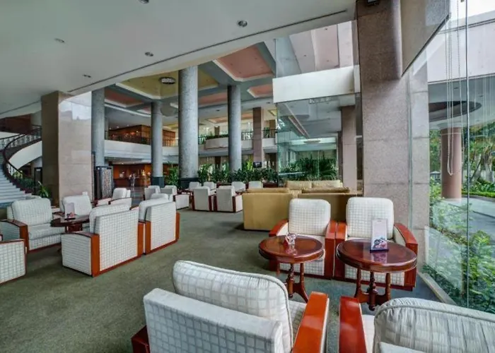 Plaza 4* Ha Long
