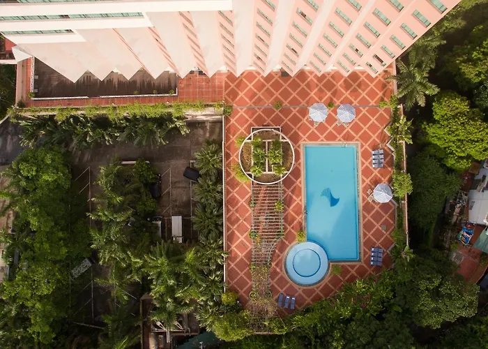Khách sạn Plaza Hạ Long